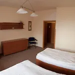 Hotel Ostrov Garni