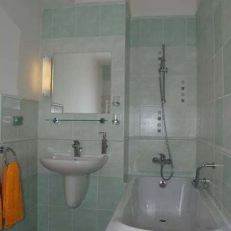 Ostrov Garni Hotel 3*
