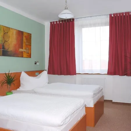 Ostrov Garni Hotel