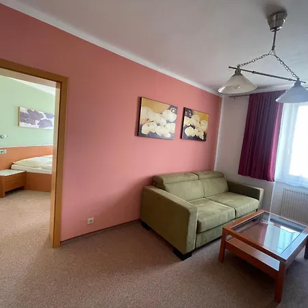 Ostrov Garni Hotel 3*