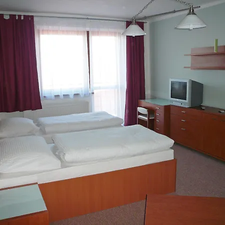Ostrov Garni Hotel 3*