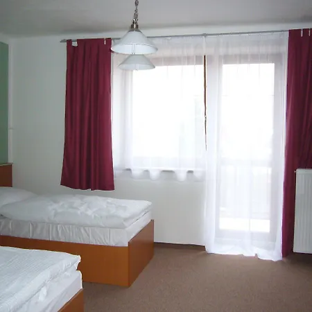 Ostrov Garni 3*