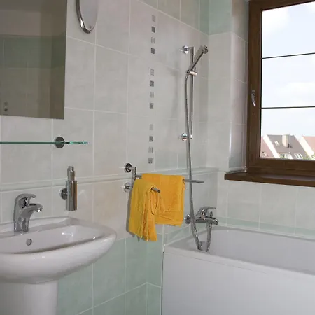 Hotel Ostrov Garni
