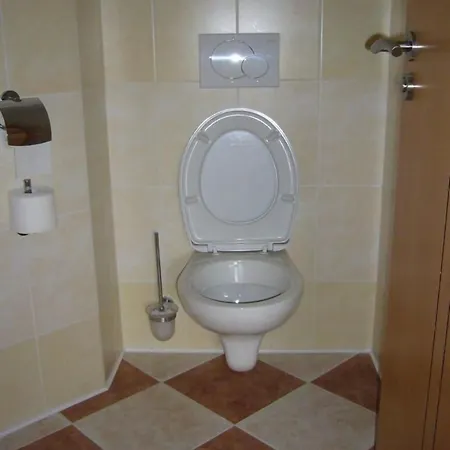 Hotel Ostrov Garni 3*