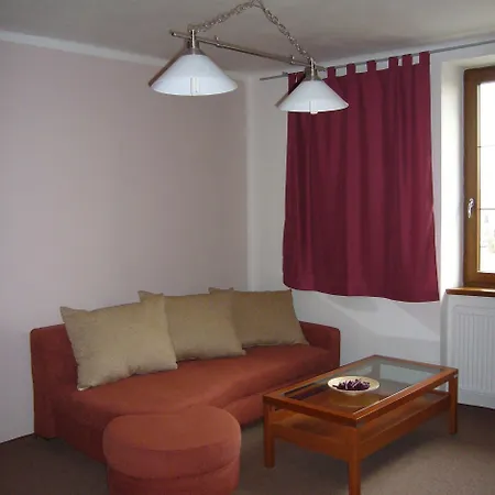 Ostrov Garni Hotel Sadská