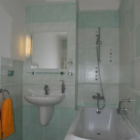 Ostrov Garni Sadská