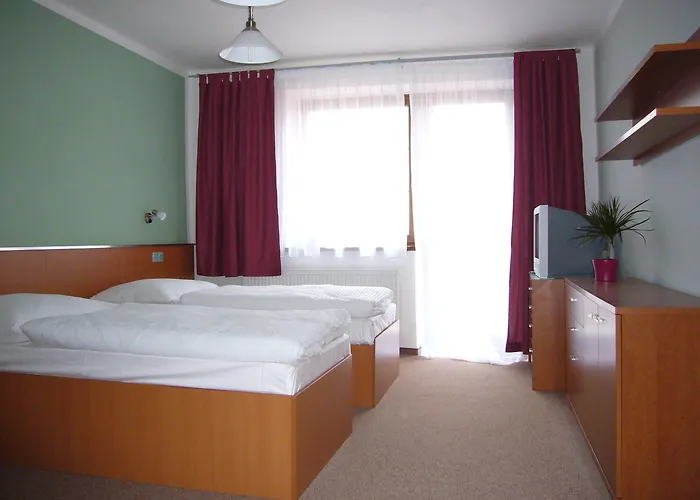 Hotel Ostrov Garni Sadská