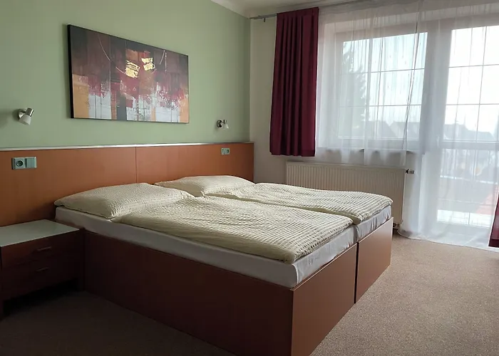 Ostrov Garni Hotel 3*