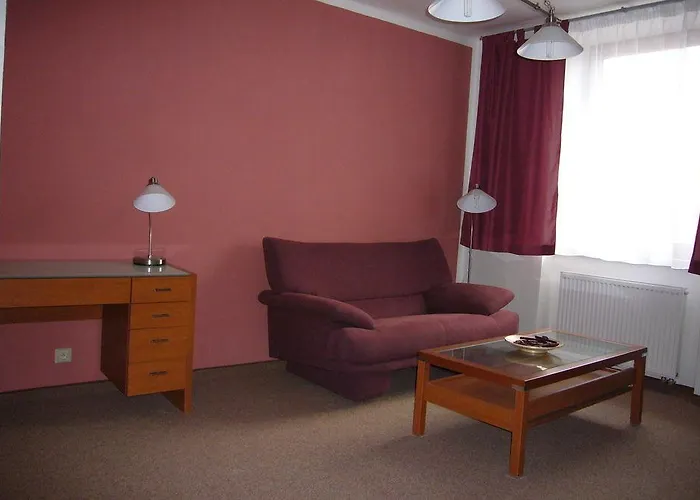 Ostrov Garni Hotel Sadská